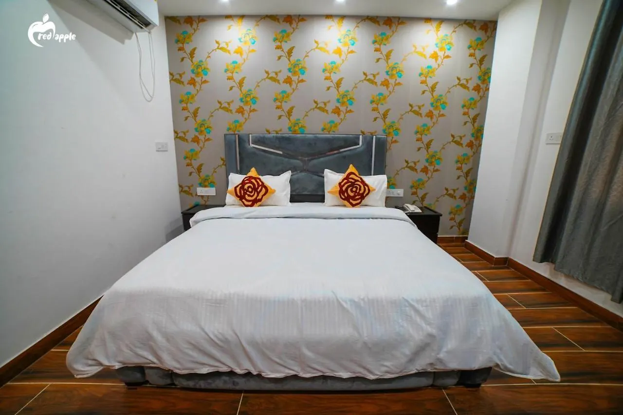 Hotel Red Apple Near Railway Station Chandigarh